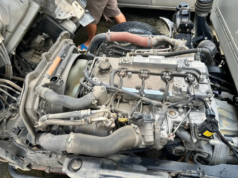 Isuzu NLR 4 ล้อตู้ทึบ ปี64 ไมล์แสนนิดๆ (เจ้าของขายเอง)