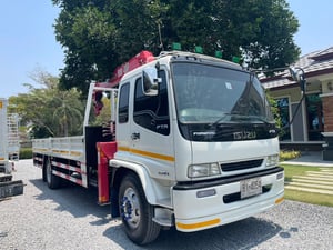 Isuzu Deca เครนท้องวีล่างบนตะขอพับ 5.50 ตัน ปี 48 FTR 200 แรง แอร์เย็น 