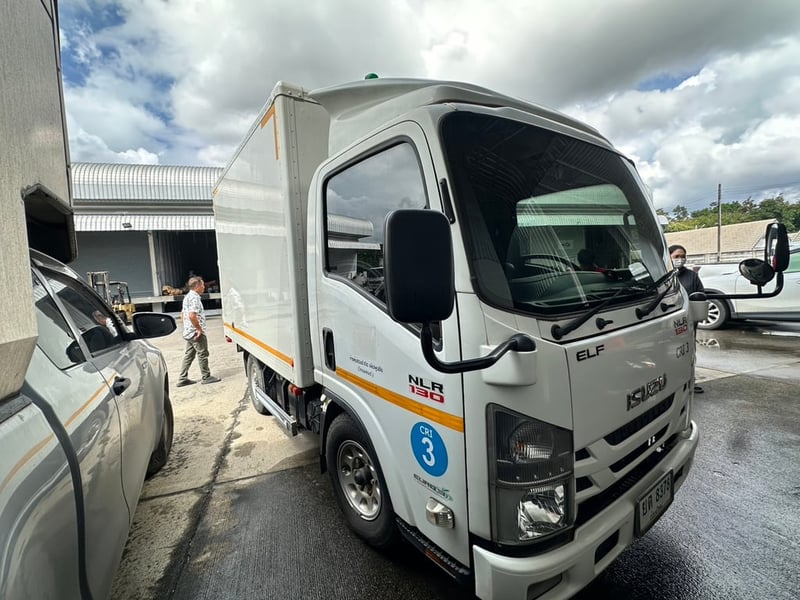 Isuzu NLR 4 ล้อตู้ทึบ ปี64 ไมล์แสนนิดๆ (เจ้าของขายเอง)