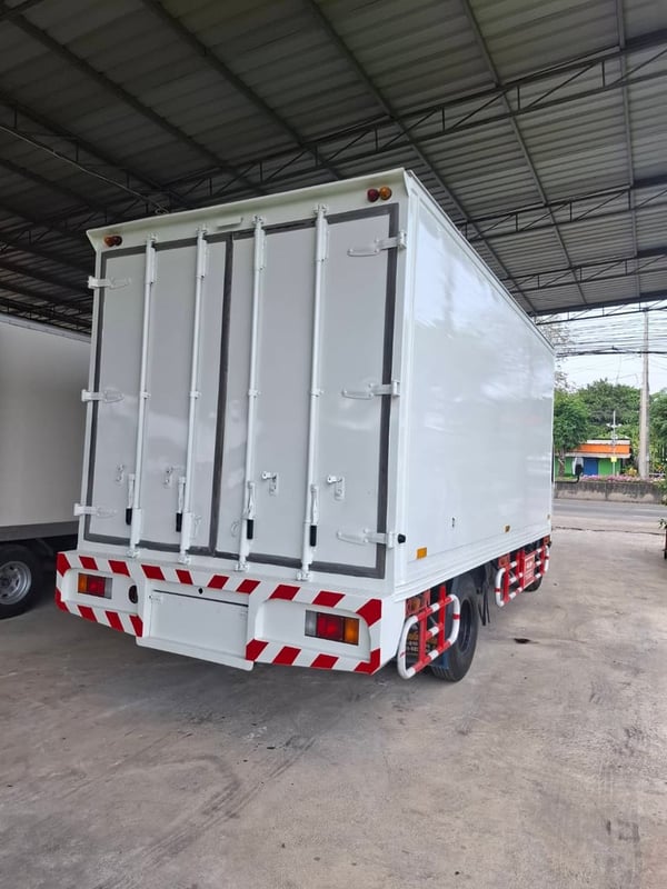 Isuzu NPR รถ6ล้อ 150แรงปี63 Isuzu NPR รถ6ล้อ 150แรงปี63