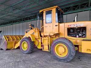 รถตัก LW330kตักได้3ตันเครื่องดีเชล รถตัก LW330kตักได้3ตันเครื่องดีเชล