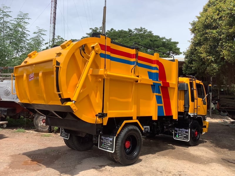 Hino 6ล้อขยะ ช่วงสั้นน 195 แรง ปี37 ราคา 620,000 บาท
