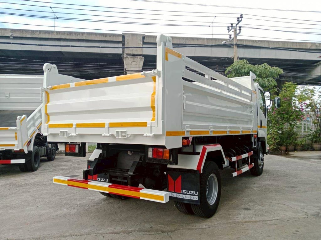 ISUZU FRR210 ปี65 ดั๊มพ์5คิว ISUZU FRR210 ปี65 ดั๊มพ์5คิว