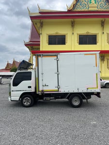 Isuzu NKR100แรง ตู้ทึบ ปี54 (เจ้าของขายเอง) 4ล้อจั้มโบ้ ตู้ยาว 3.2 เมตร