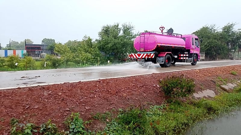 Isuzu 6 ล้อ #เดก้า 200แรง #รถน้ำ 6,000 ลิตร ปี48 