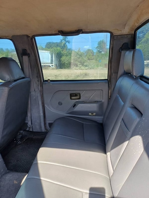 Isuzu Dragon 4 ประตู เครื่อง 2.5 ปี45 