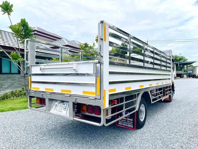 6 ล้อ ISUZU FRR 190 แรง เทอร์โบ ปี60 กระบะสแตนเลสทั้งลูก ยาว 5.60 กว้าง 2.20 สูง 1.30 เมตร 
