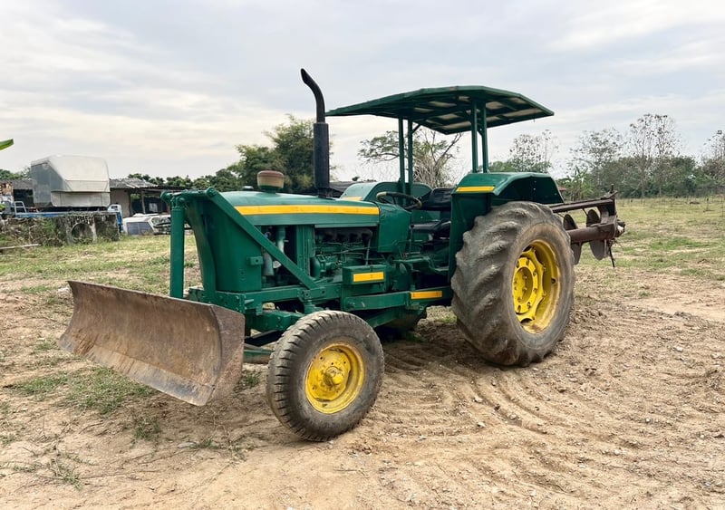 JOHN DEERE พร้อมใช้งาน ราคาถูก JOHN DEERE พร้อมใช้งาน ราคาถูก