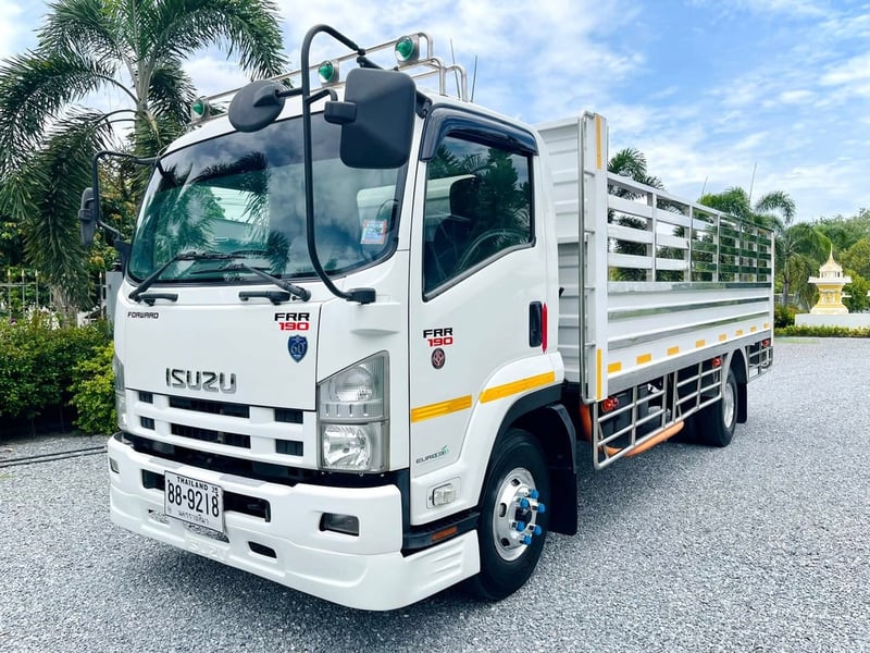 6 ล้อ ISUZU FRR 190 แรง เทอร์โบ ปี60 กระบะสแตนเลสทั้งลูก ยาว 5.60 กว้าง 2.20 สูง 1.30 เมตร 