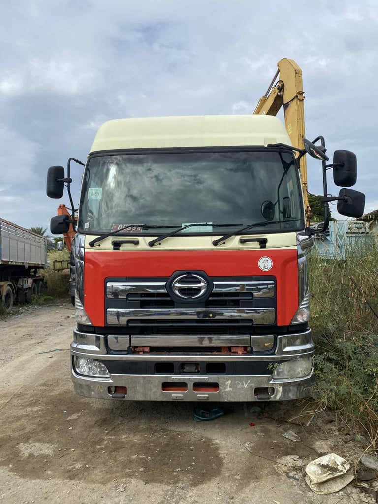 Hino Profia s700 เครื่อง E13C MT 7 Speed แท่นเตี้ย 12 ล้อ Hino Profia s700 เครื่อง E13C MT 7 Speed แท่นเตี้ย 12 ล้อ