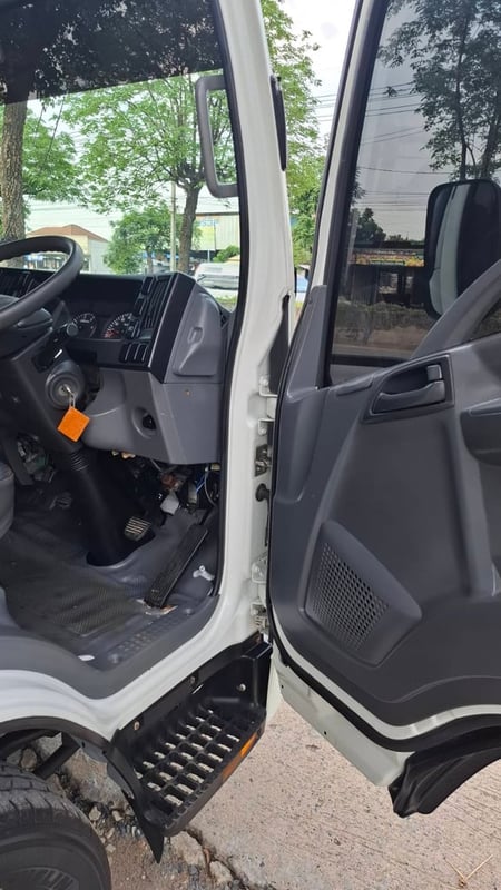 Isuzu NLR 130 คอก ปี62
