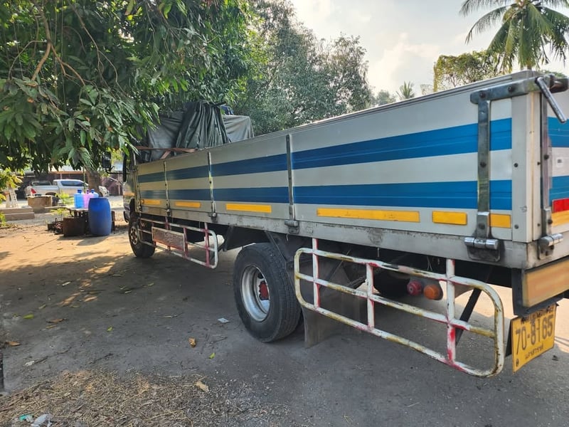 Isuzu NPR133 แรง ปี 46 (เจ้าของขายเอง) ยาว 5.5 ม. Isuzu NPR133 แรง ปี 46 (เจ้าของขายเอง) ยาว 5.5 ม.