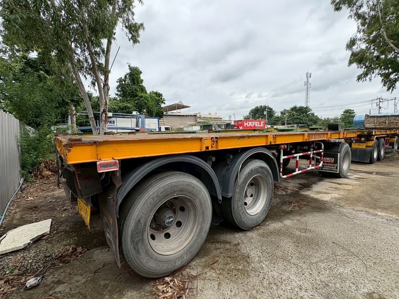 ลูกพ่วงพื้นเรียบ 3เพลาปี 57, 59 ยาว 7.45 ม. กว้าง 2.5 ม. 