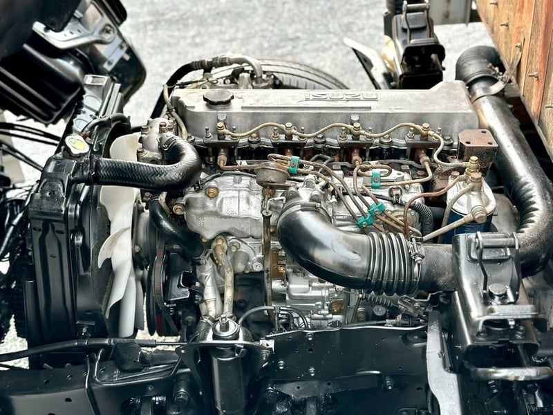  𝐈𝐒𝐔𝐙𝐔 𝐍𝐊𝐑 หัวการ์ตูน - สีเทาตู้ทึบ 