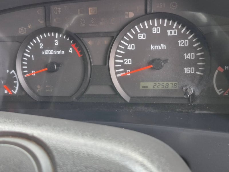 ISUZU NLR130 ปี58 ตู้แห้ง ยาว3เมตร 