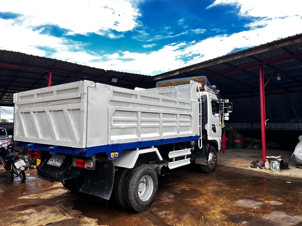 Hino 190แรง ดั้มพ์ 5คิว Hino 190แรง ดั้มพ์ 5คิว