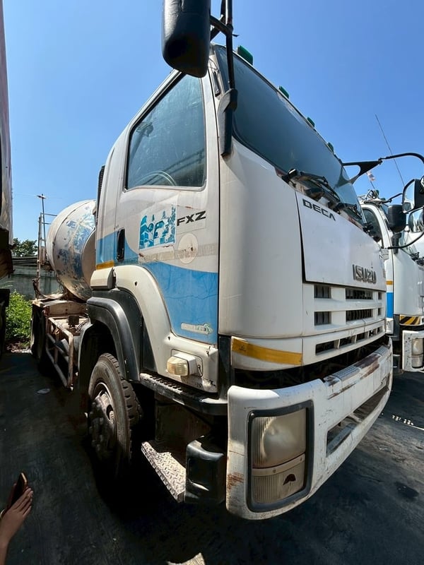 รถโม่ปูน ISUZU 360 แรงปี57 โม่7คิวโม่ ยี่ห้อzecom