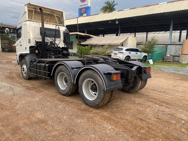 ฮีโน่เมก้า หัวลาก 320แรง ปี 2547 ราคา 520,000 บาท