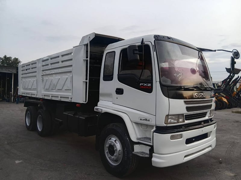 ขายสิบล้อดั้ม อีซูซุ เดก้า 320แรง ปี 2550 รุ่น Max โหลด  ปั้มสามมิตร 