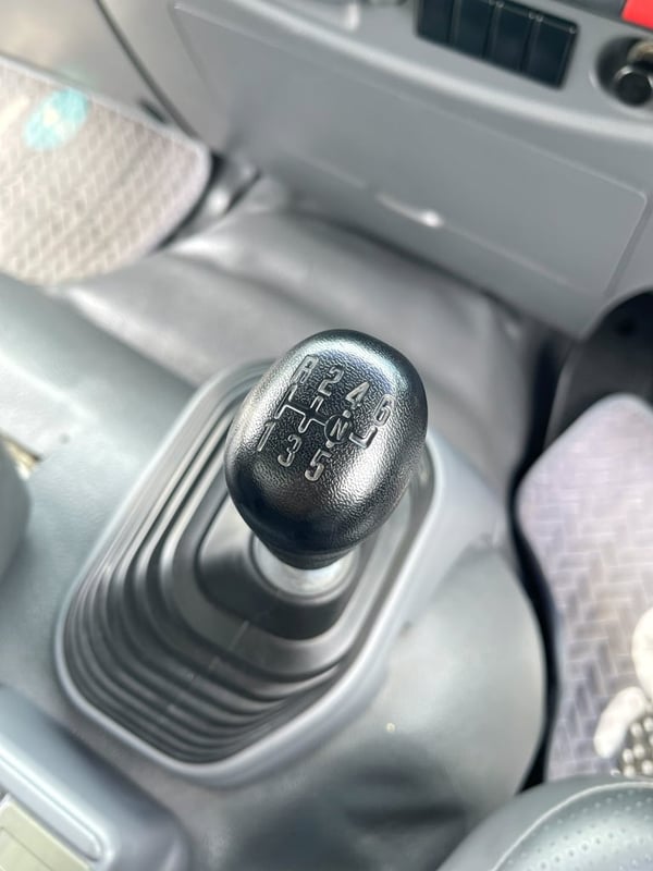 6 ล้อ ISUZU FRR 190 แรง เทอร์โบ ปี60 กระบะสแตนเลสทั้งลูก ยาว 5.60 กว้าง 2.20 สูง 1.30 เมตร 