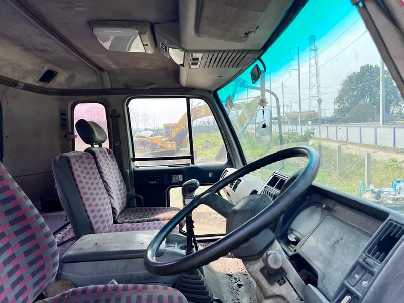 รถบรรทุกน้ำ NISSAN เครื่อง 225 แรง สองเพลา ปี 34 รถบรรทุกน้ำ NISSAN เครื่อง 225 แรง สองเพลา ปี 34