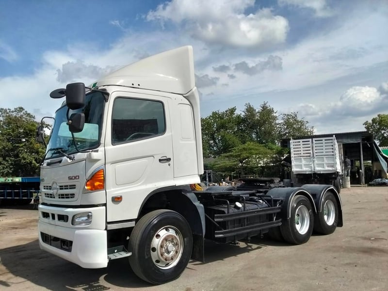 HINO เมก้าซีรี่ย์ 500 เครื่อง 380แรงม้า รถบรรทุก 10ล้อ หัวลาก เฉพาะหัว