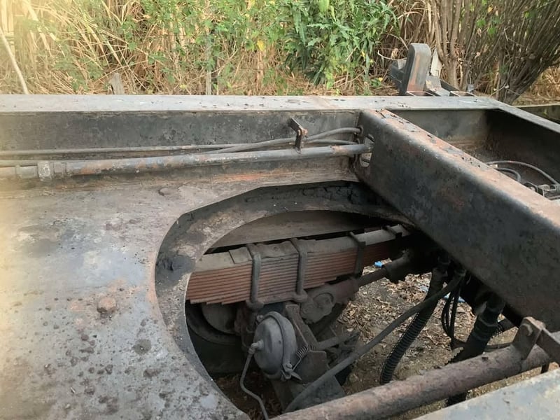 ISUZU deca 270 รถบรรทุก 12ล้อ ดั้มพ์แม่-ลูก ปี2004