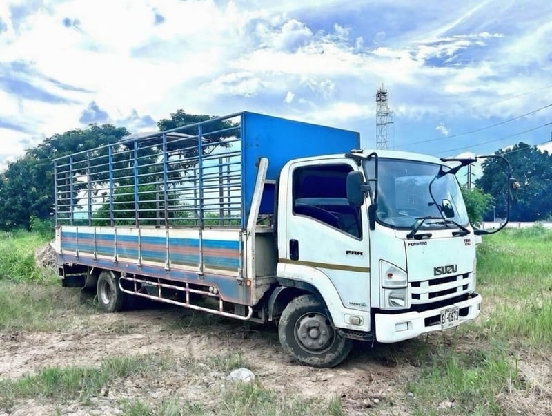 ISUZU FRR 210 ลงเครื่องนอก 240 แรง แจ้งลงเล่มแล้ว 