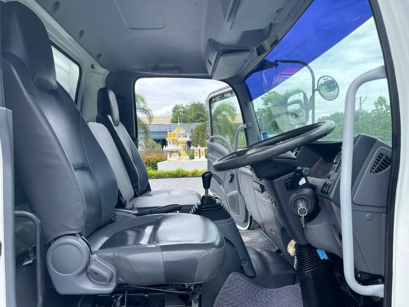 6 ล้อ ISUZU FRR 190 แรง เทอร์โบ ปี60 กระบะสแตนเลสทั้งลูก ยาว 5.60 กว้าง 2.20 สูง 1.30 เมตร 