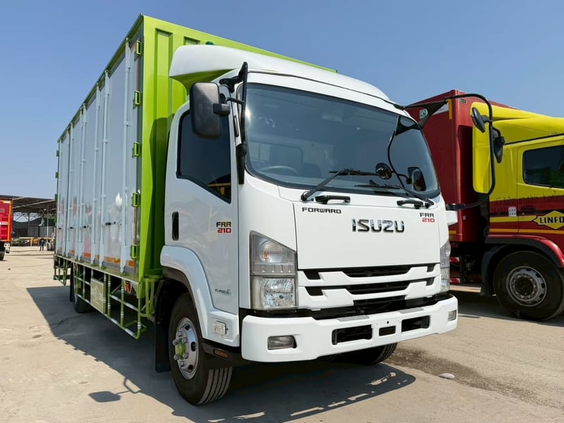 ISUZU FRR 210 ปี 63 ตู้ 10 บาน พร้อมใช้งาน ISUZU FRR 210 ปี 63 ตู้ 10 บาน พร้อมใช้งาน