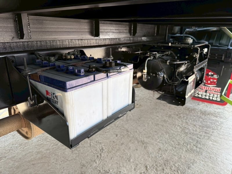 6 ล้อ ISUZU FRR 210 ปี 63 ตู้ 10 บาน พร้อมใช้