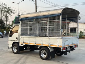 ISUZU NKR หัวการ์ตูน (รถห้างแท้) ISUZU NKR หัวการ์ตูน (รถห้างแท้)