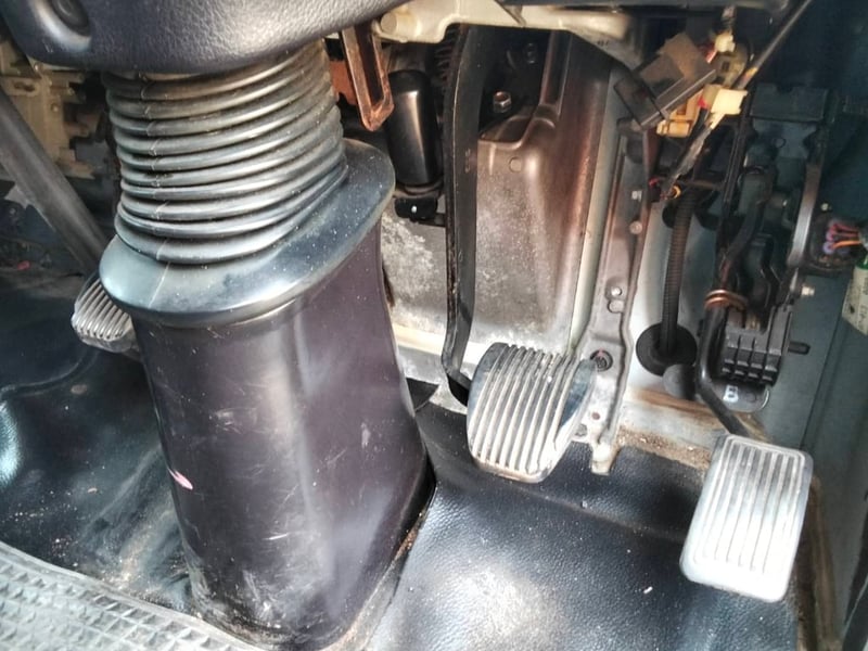 Hino 6 ล้อ กระบะพื้นเลทยาว 6.5 เมตร รถวิ่งน้อย ปี54 