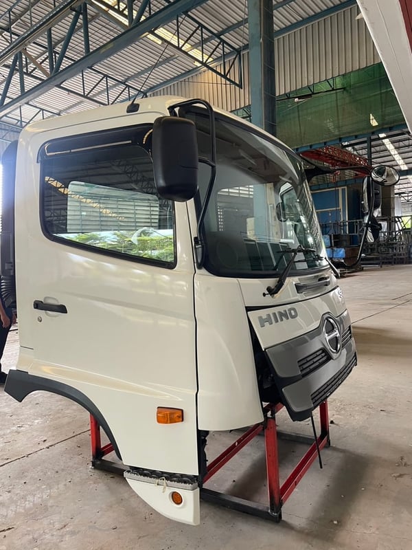 หัว Hino สภาพป้ายแดง ราคา 270,000 บาท