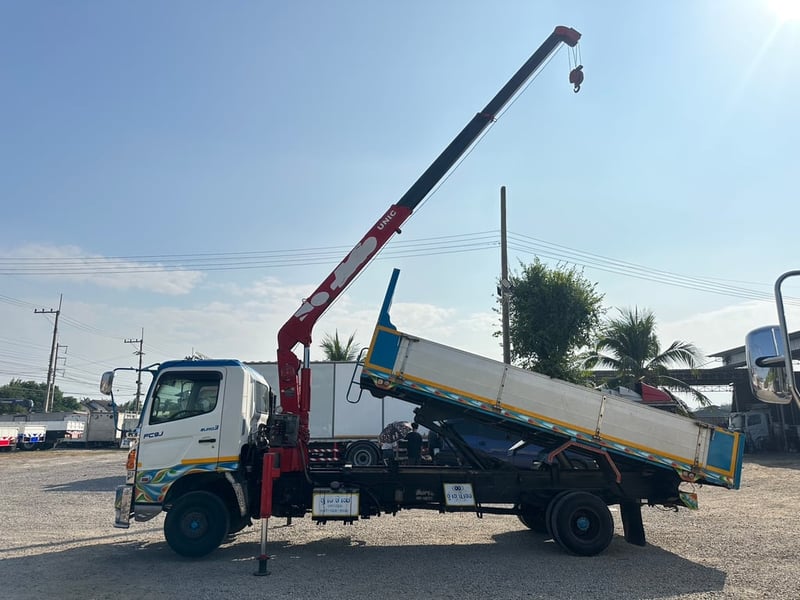 HINO MEGA175 ปี60 ดั้ม เครน ยูนิค 3.4ตัน 3ปอก กระบะดั้ม 5.20เมตร กว้าง 2.20เมตร 