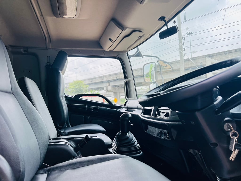 HINO VICTOR 260 ปี 60 ยาว 7.50 กะบะคอกต่อใหม่ 