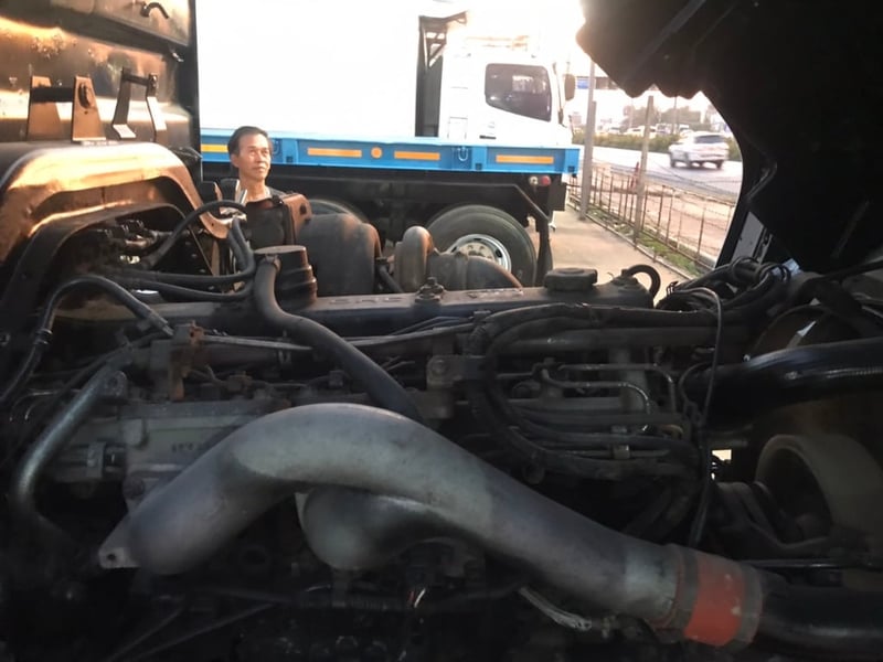 ขายสิบล้อดั้ม อีซูซุ เดก้า 320แรง ปี 2550 รุ่น Max โหลด  ปั้มสามมิตร 