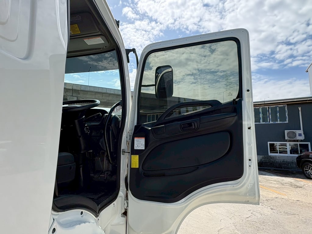 HINO 240 ปี 62 เฮี๊ยบพับ 3 ตัน ตามสภาพ 