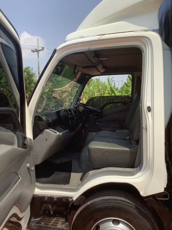 Hino 6 ล้อ(ดูโท้ตู้10บาน)150แรง ยูโร3 ปี56 