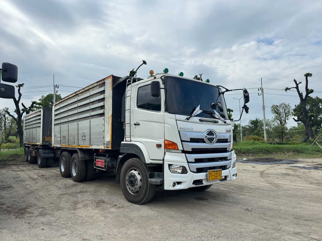 HINO Victor 500 EURO 3 ทะเบียน 71-1211 พ่วง 71-1145