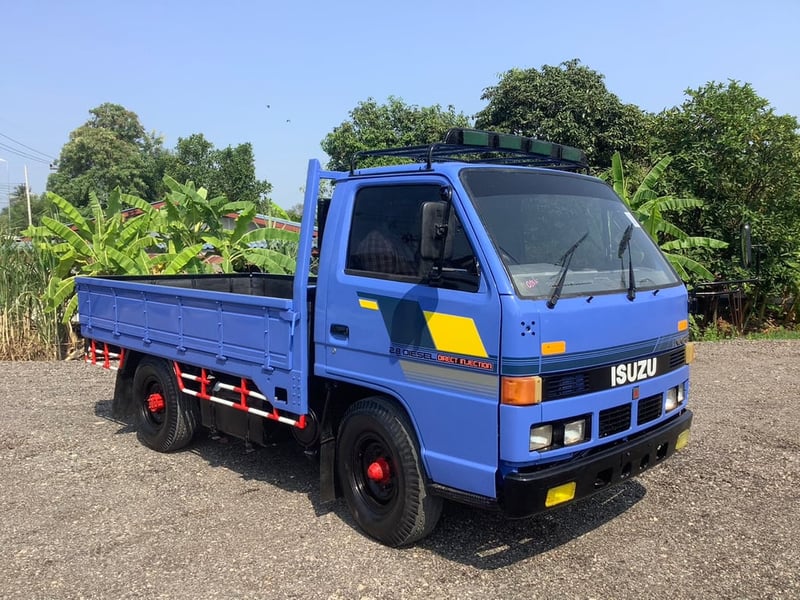 Isuzu 4 ล้อ NKR 88แรง(รถห้างแท้) ปี37