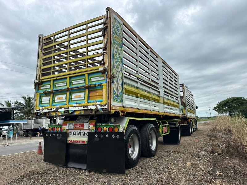 FXZ 360 ปี 56 ไมล์น้อย 573,000 กม. แม่ 12 ล้อ ยาว 6.2 ม. ตัวลูก 3 เพลา 7 ม.ดั้มแม่ลูก 