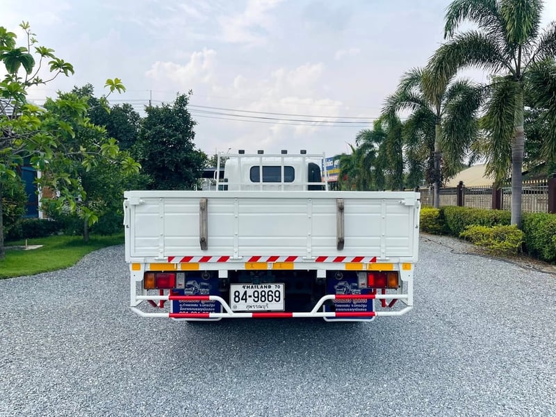 6 ล้อ ISUZU หัวตึก NPR 150 แรงเทอร์โบ ปี 2557 กระบะยาว 5 เมตร 6 ล้อ ISUZU หัวตึก NPR 150 แรงเทอร์โบ ปี 2557 กระบะยาว 5 เมตร