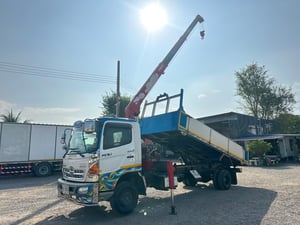 HINO MEGA175 ปี60 ดั้ม เครน ยูนิค 3.4ตัน 3ปอก กระบะดั้ม 5.20เมตร กว้าง 2.20เมตร 