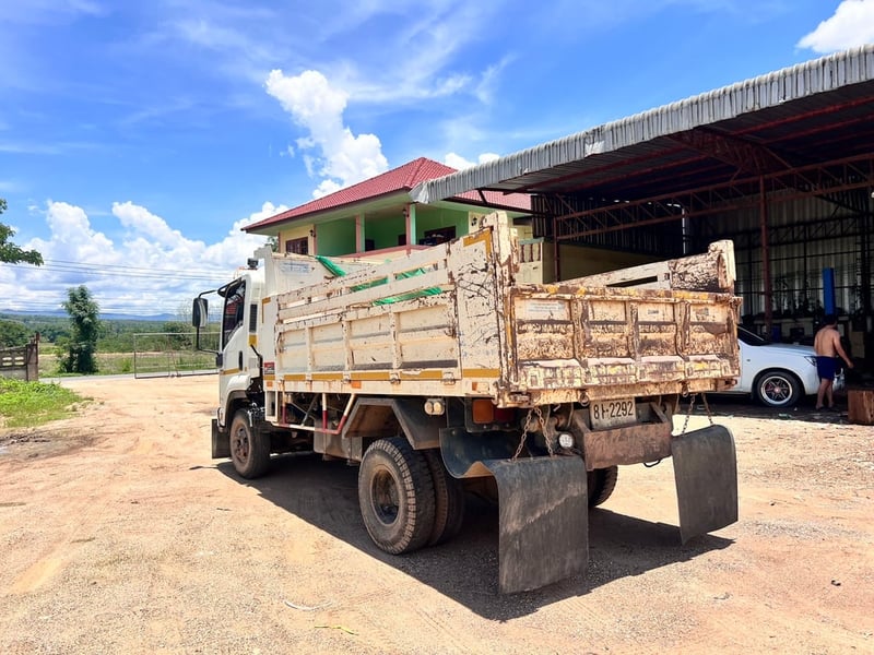Isuzu FRR210 ดั้มพ์ ปี52 
