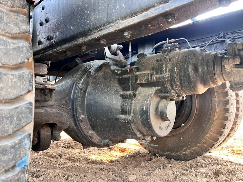 รถบรรทุกน้ำ NISSAN เครื่อง 225 แรง สองเพลา ปี 34 รถบรรทุกน้ำ NISSAN เครื่อง 225 แรง สองเพลา ปี 34