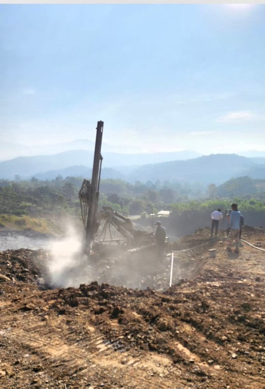 1.เครื่องเจาะแอร์แทรคยี่ห้อฟูรูกาว่า200 2.เครื่องปั๊มลมยี่ห้อแอร์แมน รุ่นPDS750S 3.เครื่องปั๊มลมยี่ห้อแอร์แมนรุ่นPDS175S