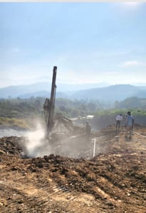 1.เครื่องเจาะแอร์แทรคยี่ห้อฟูรูกาว่า200 2.เครื่องปั๊มลมยี่ห้อแอร์แมน รุ่นPDS750S 3.เครื่องปั๊มลมยี่ห้อแอร์แมนรุ่นPDS175S