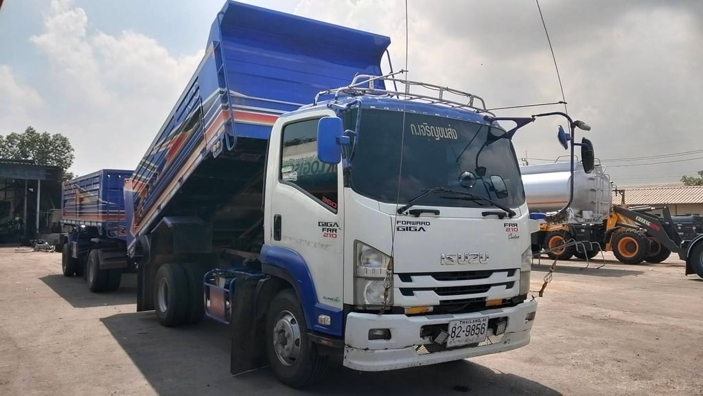 หกล้อดั้ม พ่วง แม่-ลูก FRR 210แรง ปี 2563 หกล้อดั้ม พ่วง แม่-ลูก FRR 210แรง ปี 2563