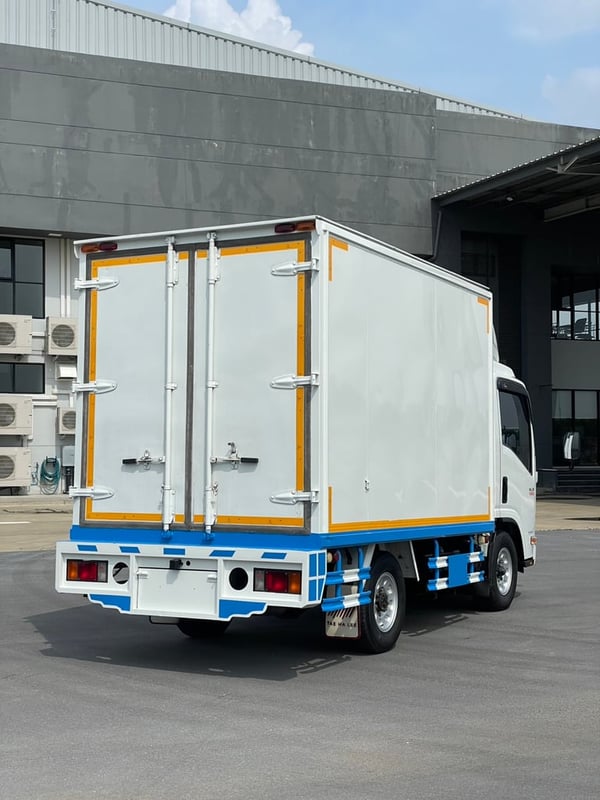 ISUZU NLR130 ตู้ทึบ ปี65 